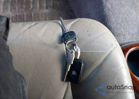 2001 Toyota Tundra Ltd V8 from USA, damaged, VIN 5TBBT48191S176718